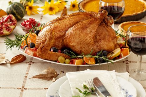 46731368 - thanksgiving roast turkey dinner